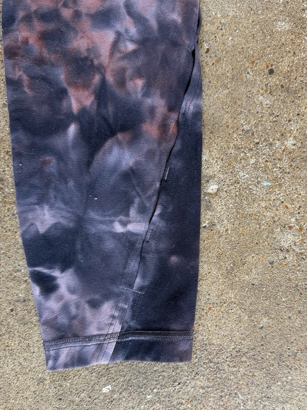 Lululemon Unlimit High Rise Tight 25" Keyhole in Diamond Dye Grey Pink Size 4 - Picture 11 of 11